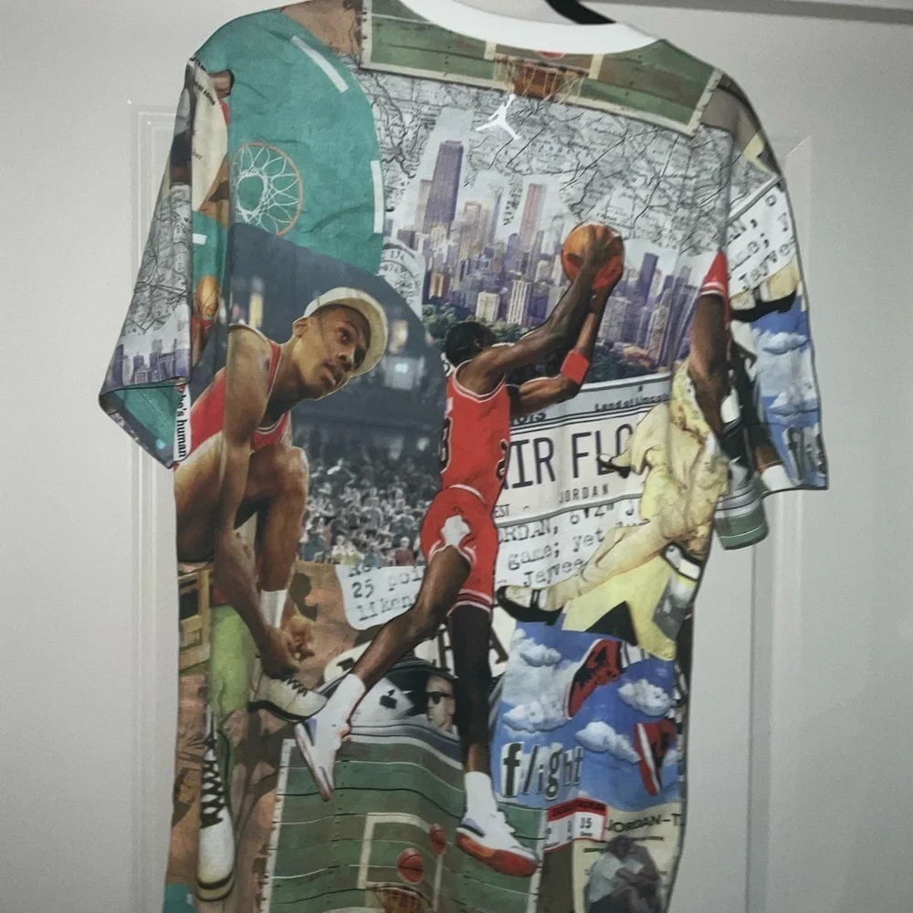 Men's Jordan Graphic T-shirt Size Large